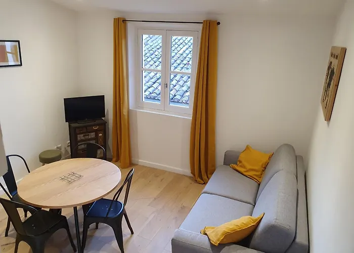 Duplex lumineux dans le centre ville d\'Arles